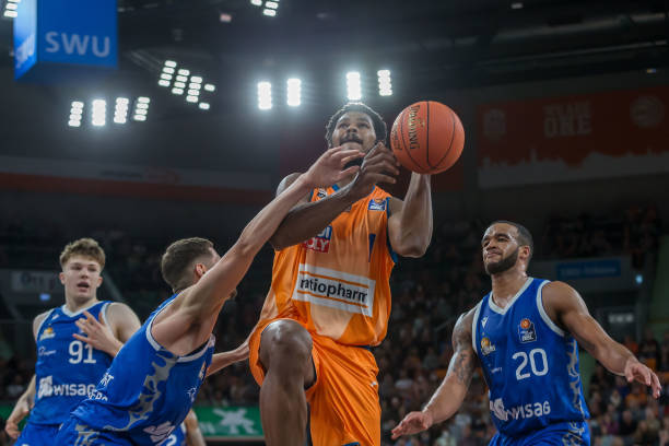 他既是射手 他既是射手