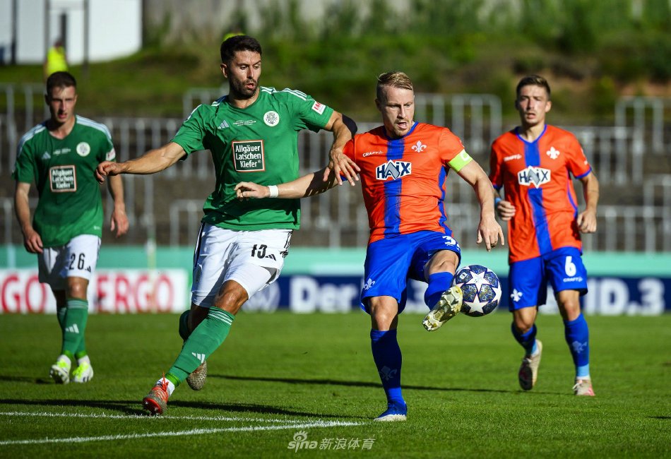 相提并论往 相提并论往